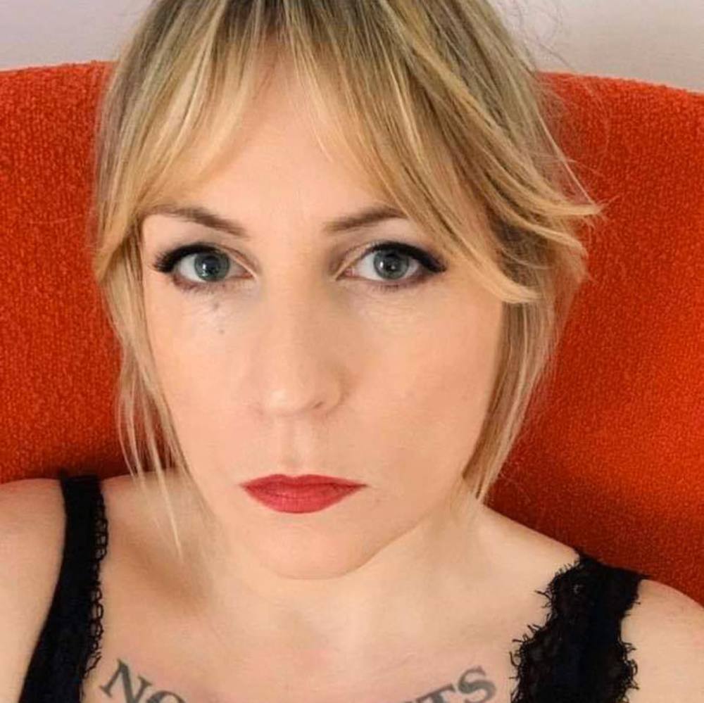 Meet your Posher, Claire